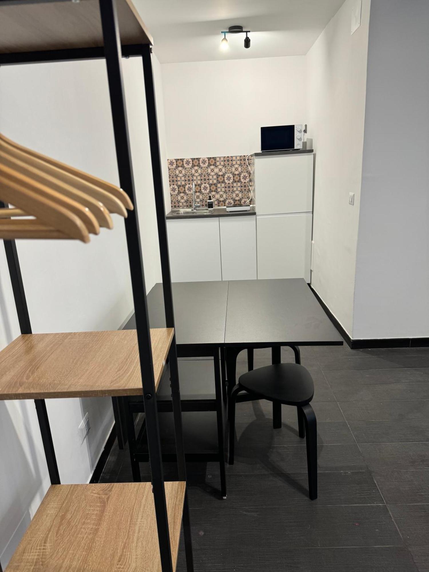 Black Room & Breakfast Bari Exteriör bild